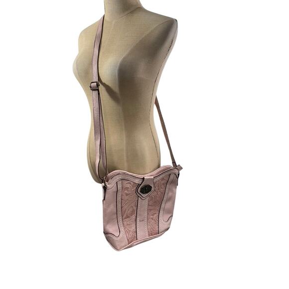 NWT!! B.O.C. Pink Shoulder/Crossbody Faux Leather Handbag Purse Western Cowgirl - Picture 1 of 14